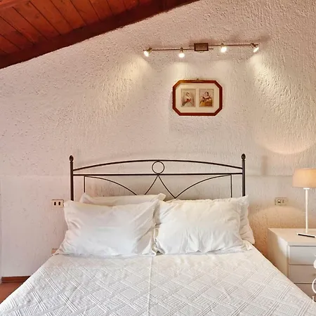 Panorama Apartment *